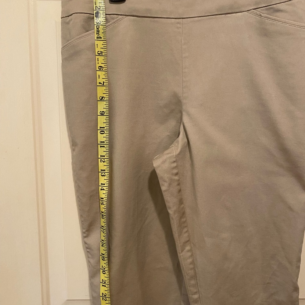 Ladies Pants 14Short Croft & Barrow Tan Effortless Stretch.